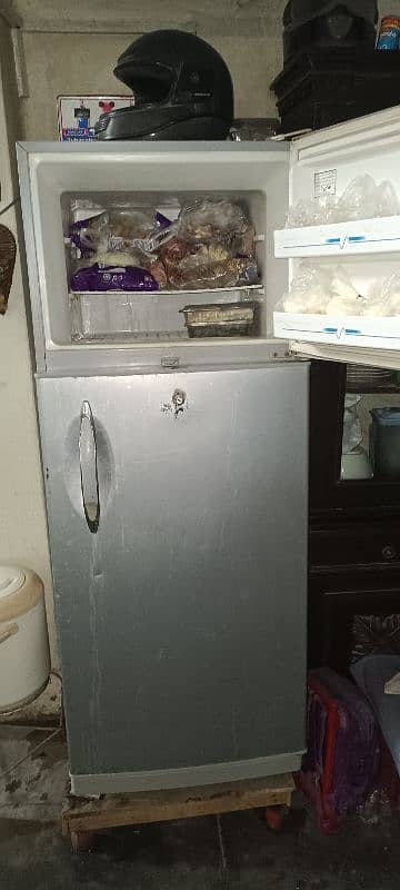 Haier refrigerator is available for sale 12