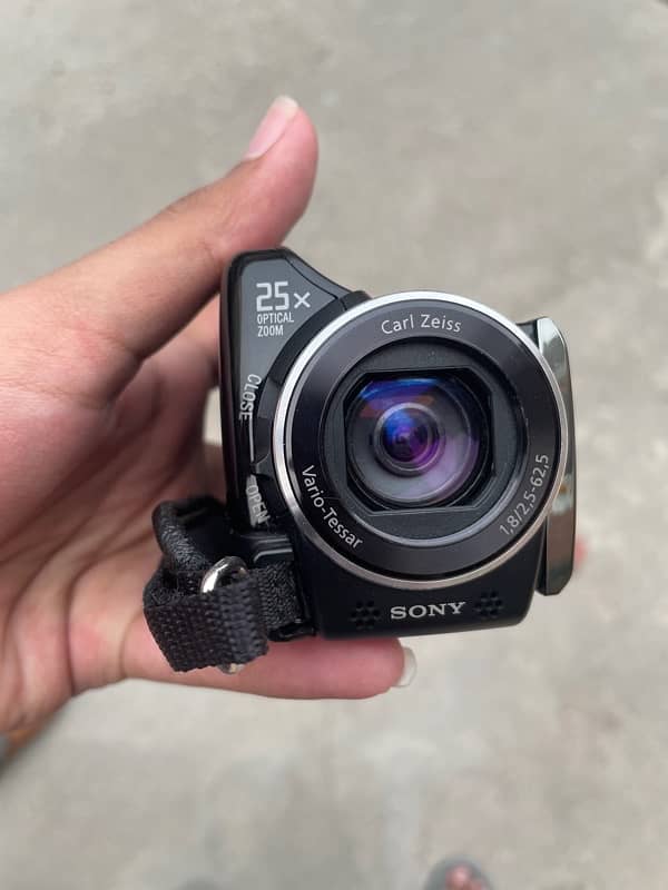 Sony hdr-xr150 2