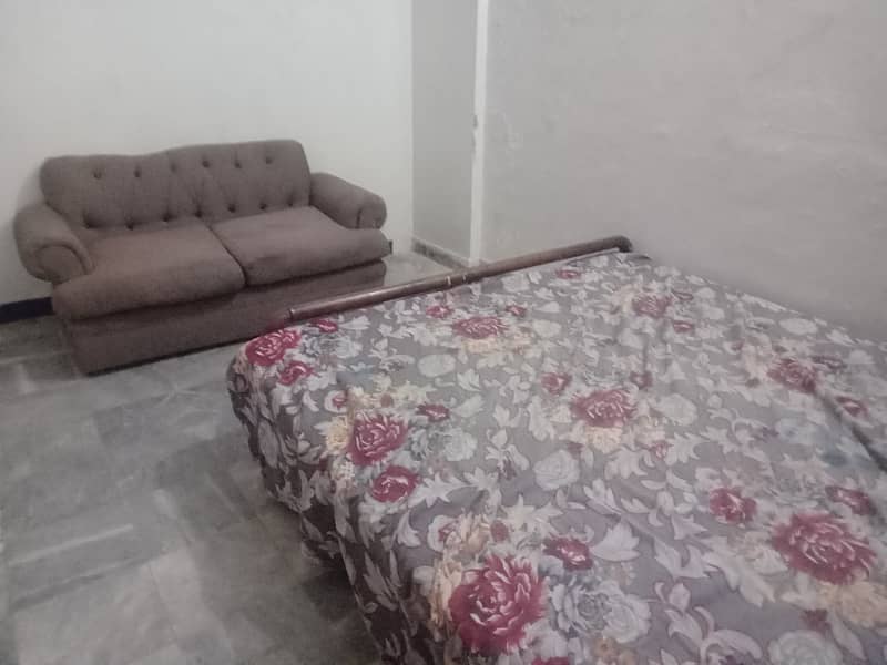 Full Furnished 1 Bed Seat Ideal For Bachelor In Gulberg Near Pepsi Factory In Rent 2