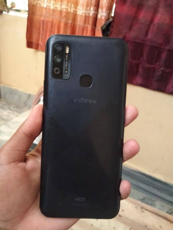 Infinix hot 9 play condition 10/8 memry 4/64 battery 6000 mAh only mob 3