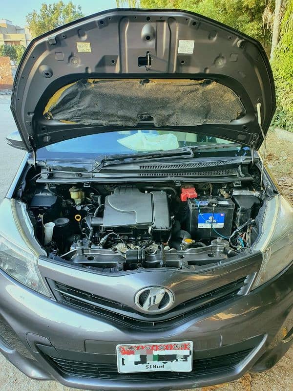 Toyota Vitz 2013 6