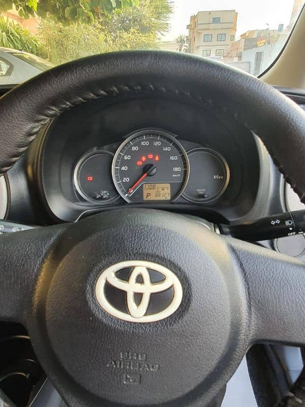 Toyota Vitz 2013 7