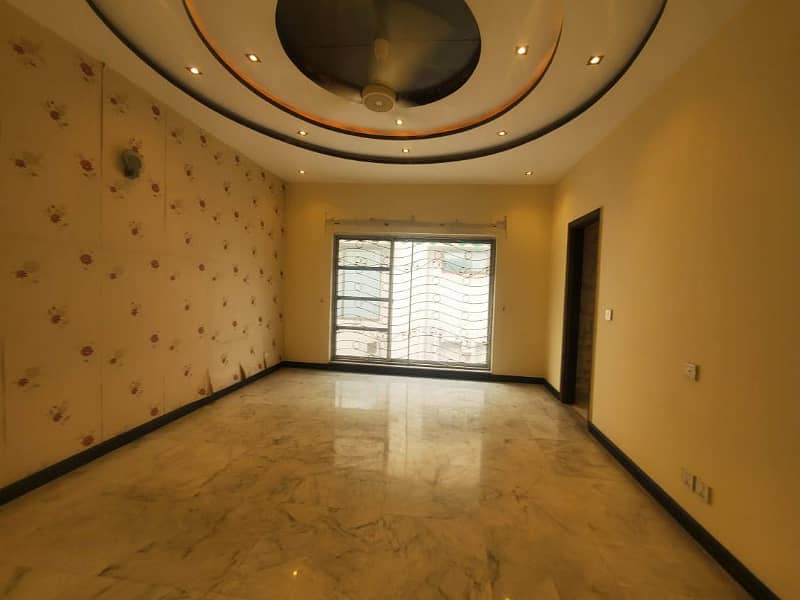 01 Kanal Likely Brand New Luxury Beautiful Upper Portion Available For rent in DHA Phase 5, Lahore 0