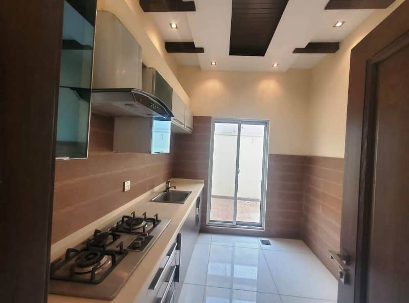 01 Kanal Likely Brand New Luxury Beautiful Upper Portion Available For rent in DHA Phase 5, Lahore 1