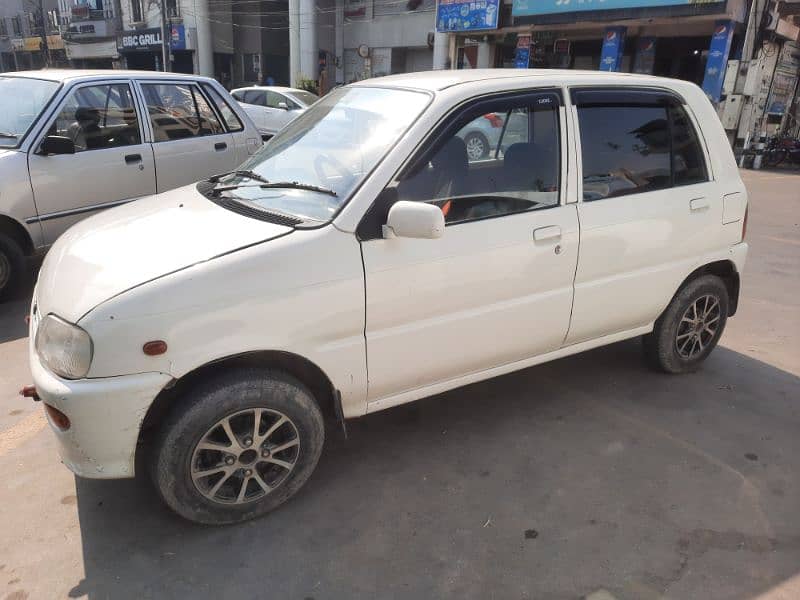 Daihatsu Cuore 2004 1