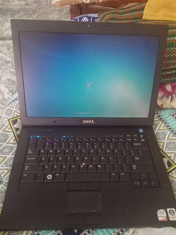 DeLL laptop old model normal version 4