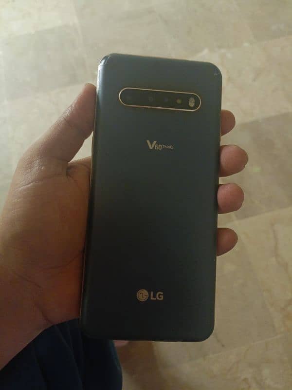 Lg v60 Condition 9\10 baki Sab kuch Theek ha 3