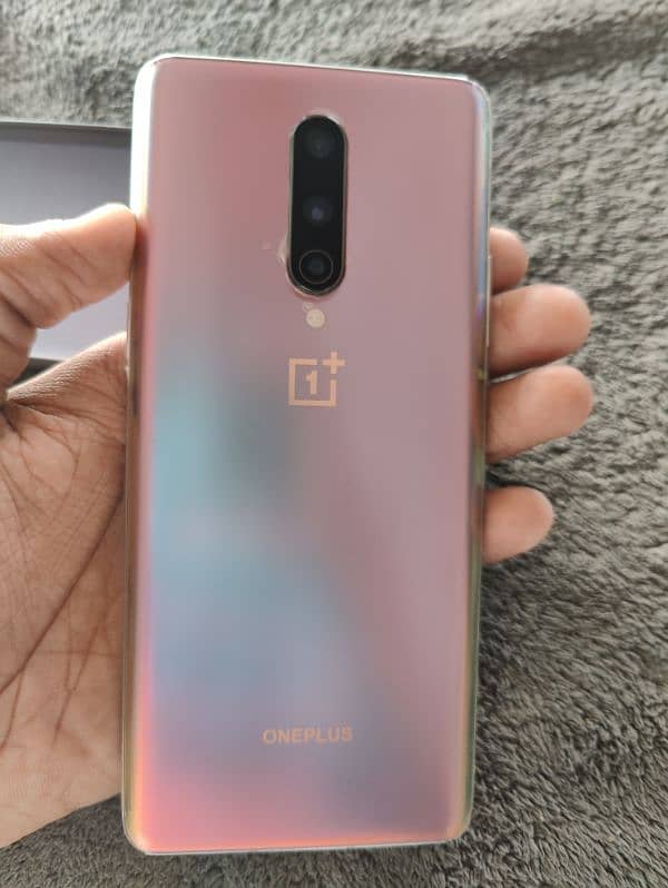 OnePlus8 dual sim global patch 8gb 128gb mint condition 1