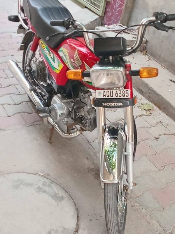 Honda 70 good condition all ok urgent sale please only call 4