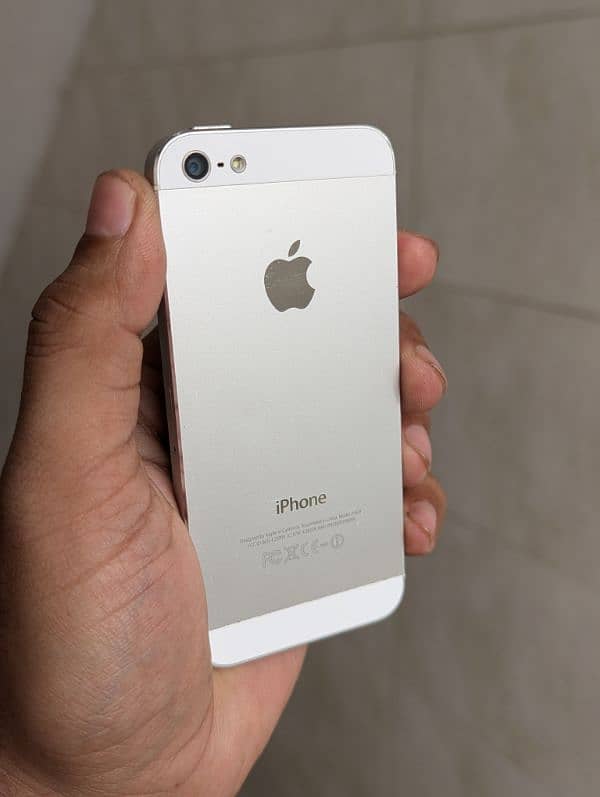 iphone 5 16gb pta approved official 0