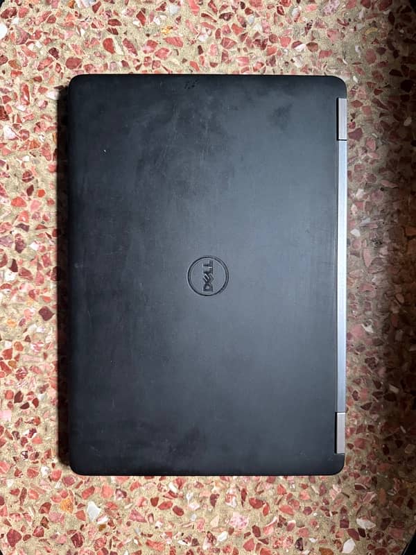 Dell Latitude E7270 0