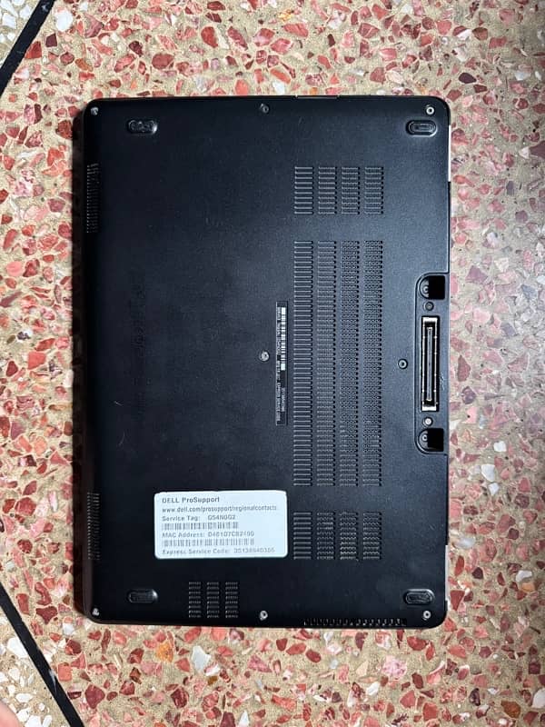 Dell Latitude E7270 1