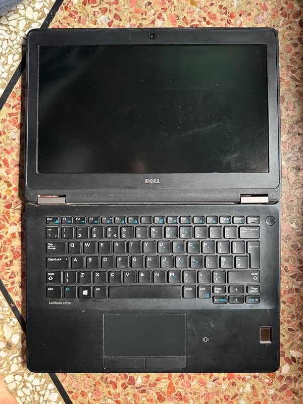 Dell Latitude E7270 2