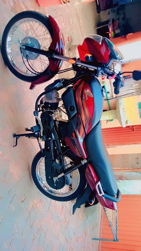 Honda 100CC Urgent Sell only serious person contact kerain 0