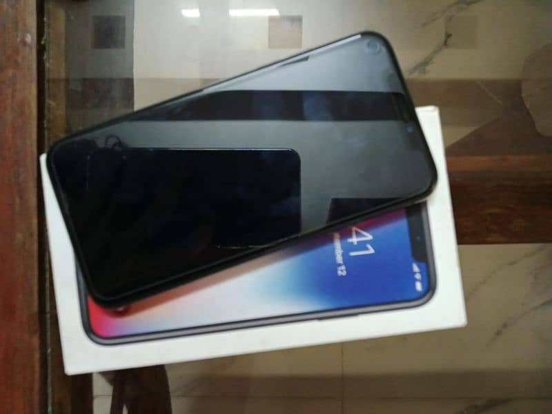 iPhone X 64 GB 6