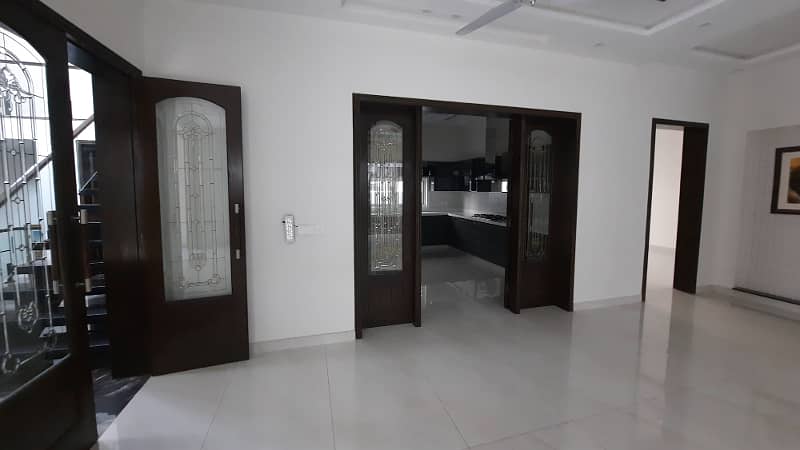 1 KANAL NEW Modern Design For Sale in phase 3 (CHEAP PRICE) CALL FOR PRICE 1