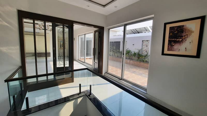 1 KANAL NEW Modern Design For Sale in phase 3 (CHEAP PRICE) CALL FOR PRICE 12