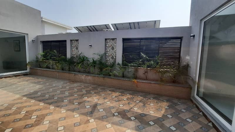 1 KANAL NEW Modern Design For Sale in phase 3 (CHEAP PRICE) CALL FOR PRICE 16