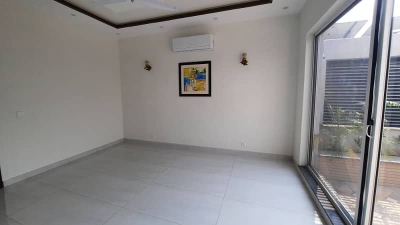 1 KANAL NEW Modern Design For Sale in phase 3 (CHEAP PRICE) CALL FOR PRICE 20