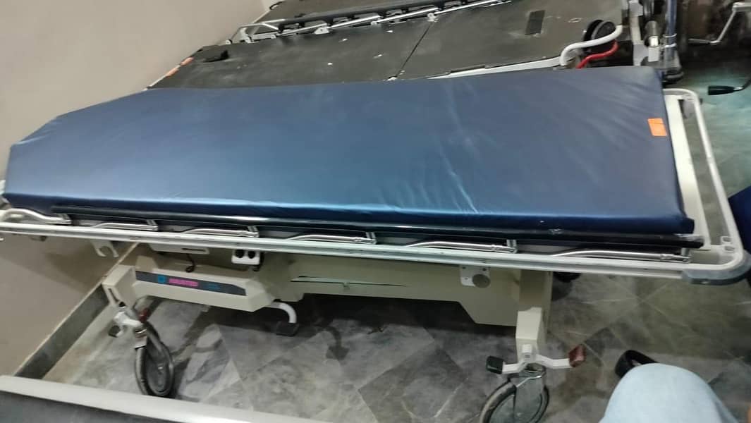 Emergency Stretcher Stryker ,Stretcher trolley/ ECG Machine 5