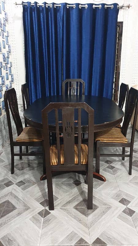 Dining table and chairs for sale 2