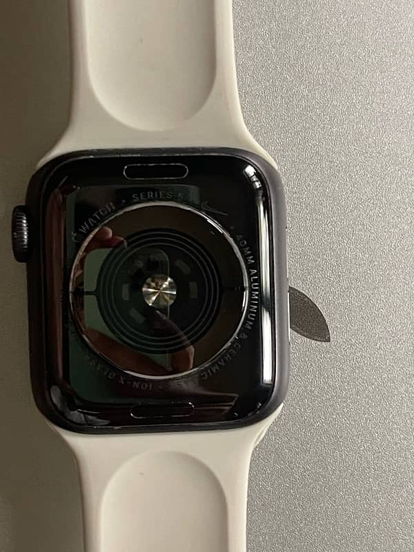 Apple watch series 5 original 40mm 5