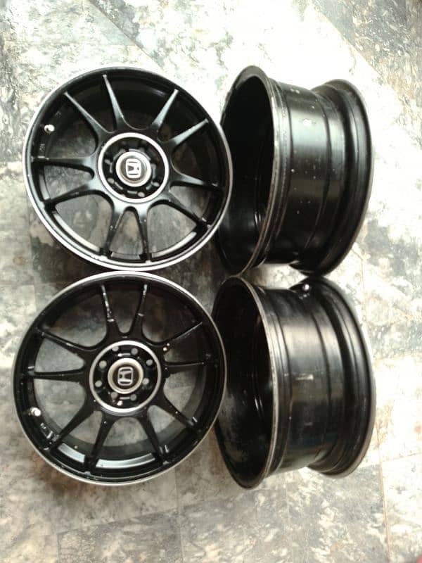 15" Alloy rims 8