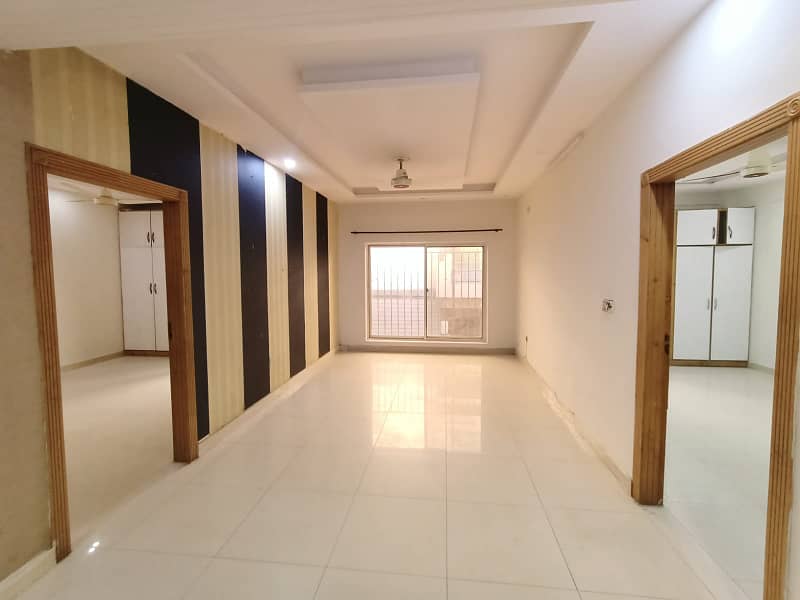 4 bedroom unfurnished apartment available for Rent in E-11 1