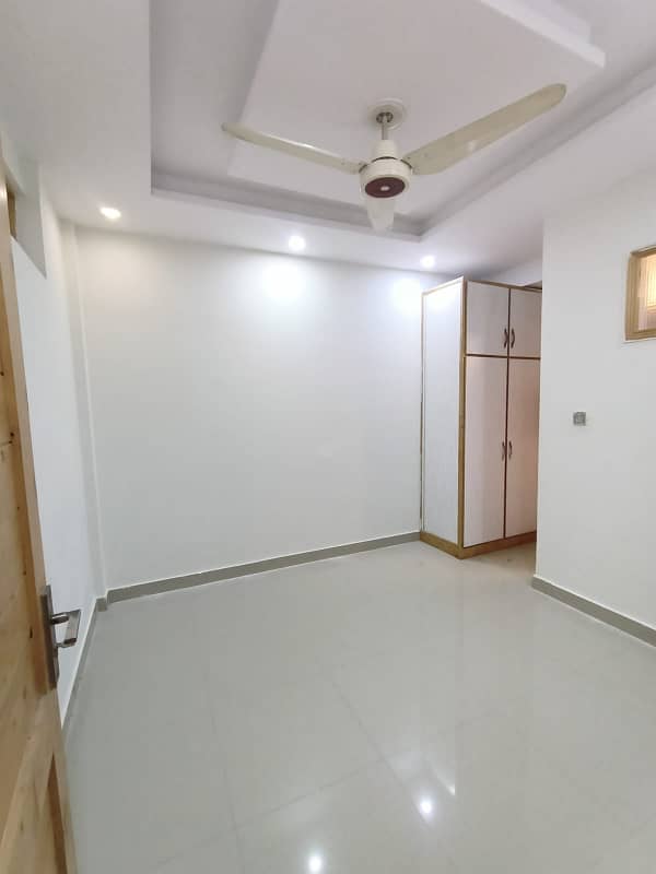 4 bedroom unfurnished apartment available for Rent in E-11 7