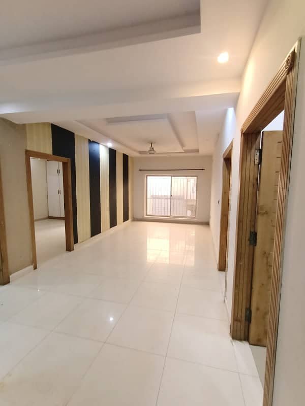 4 bedroom unfurnished apartment available for Rent in E-11 9