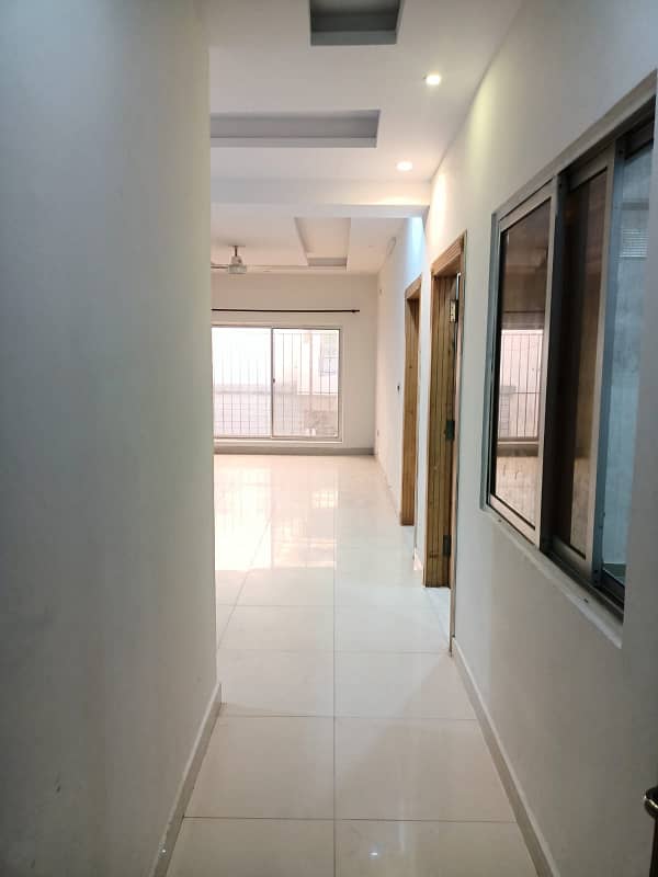 4 bedroom unfurnished apartment available for Rent in E-11 11