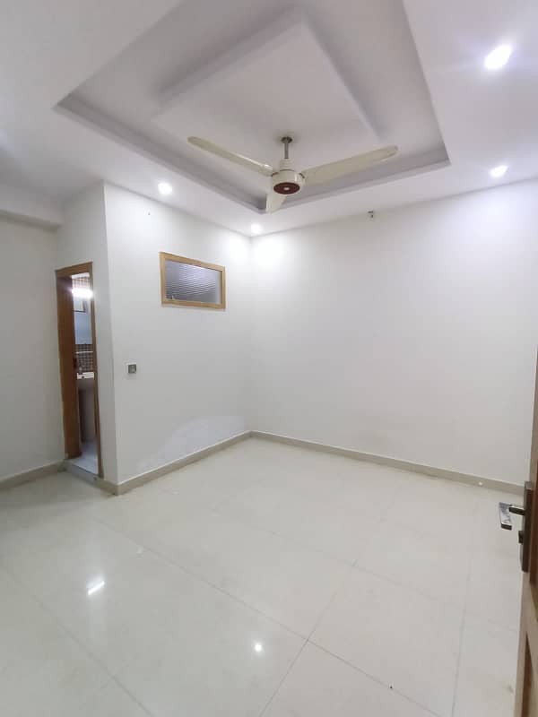 4 bedroom unfurnished apartment available for Rent in E-11 12