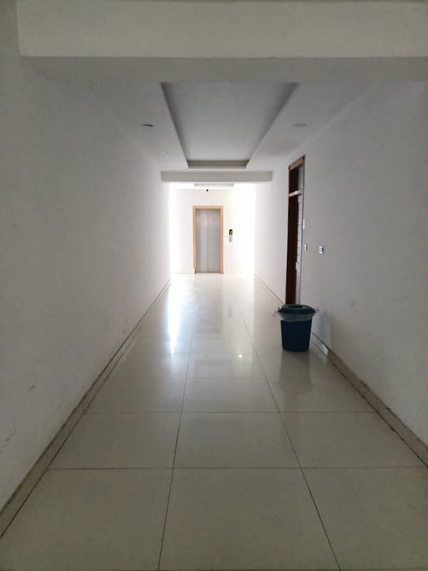 4 bedroom unfurnished apartment available for Rent in E-11 14