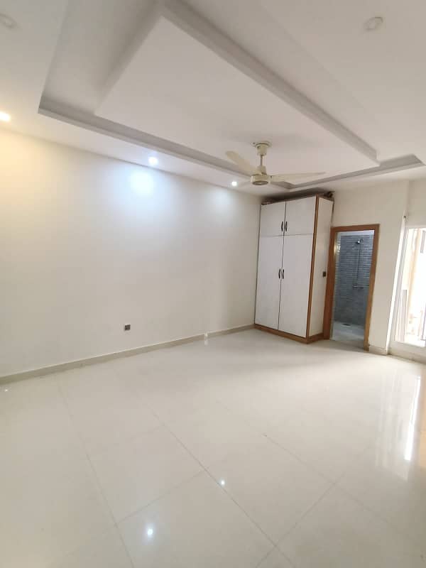 4 bedroom unfurnished apartment available for Rent in E-11 16