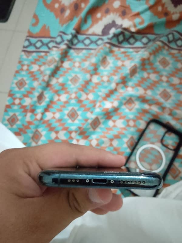 iPhone 11 Pro 256gb read add carefully 2