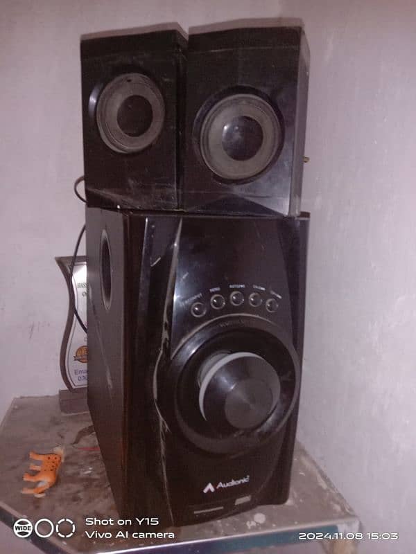 audionic mega 40 0