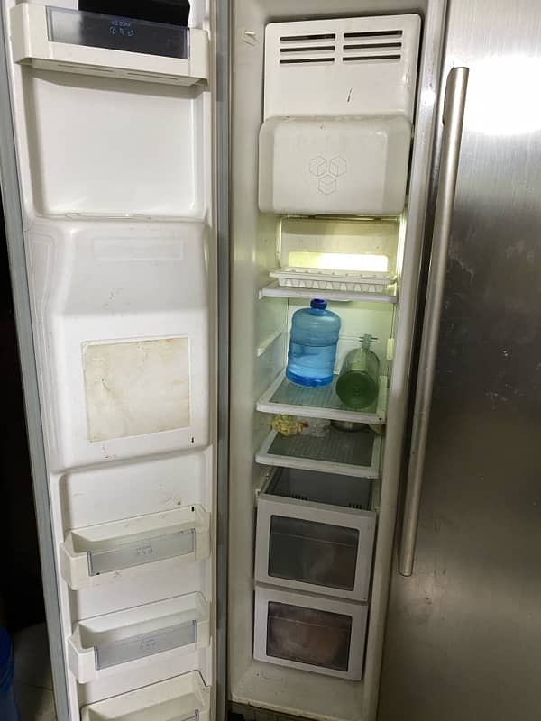 Haier double door frige 1