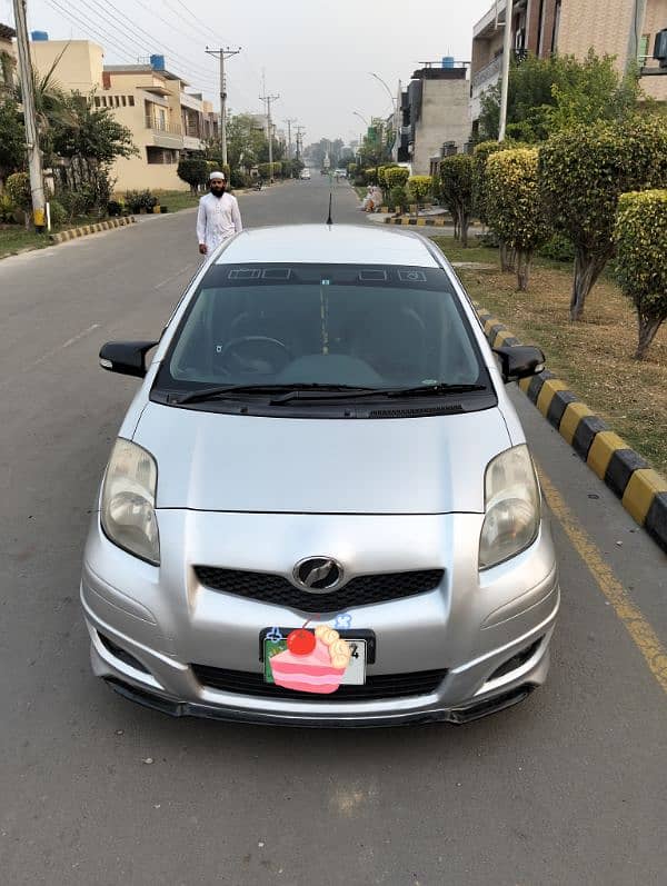 Toyota Vitz 2010 model 1