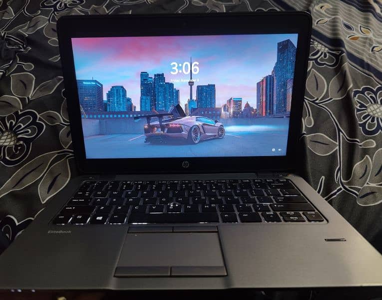 HP 820 G2 | i5 5th Generation 1