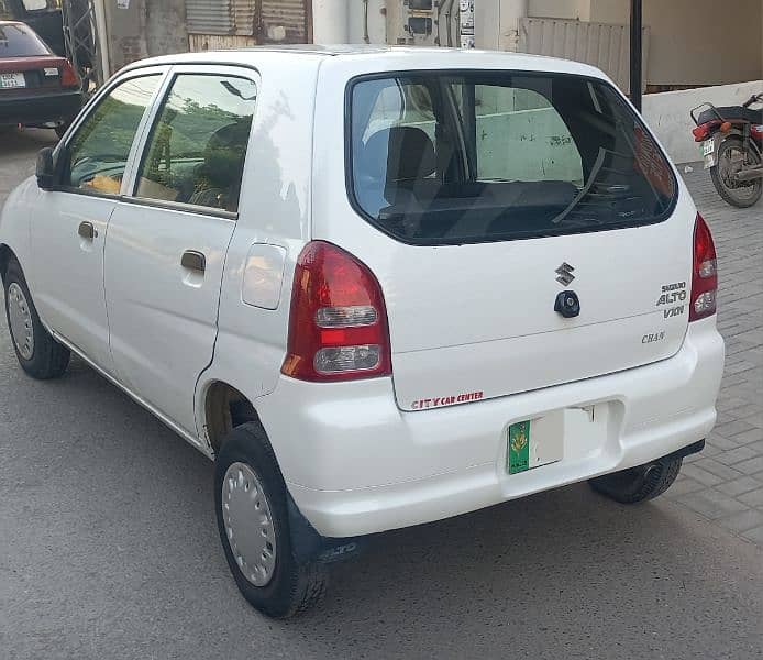 Suzuki Alto 2011 3