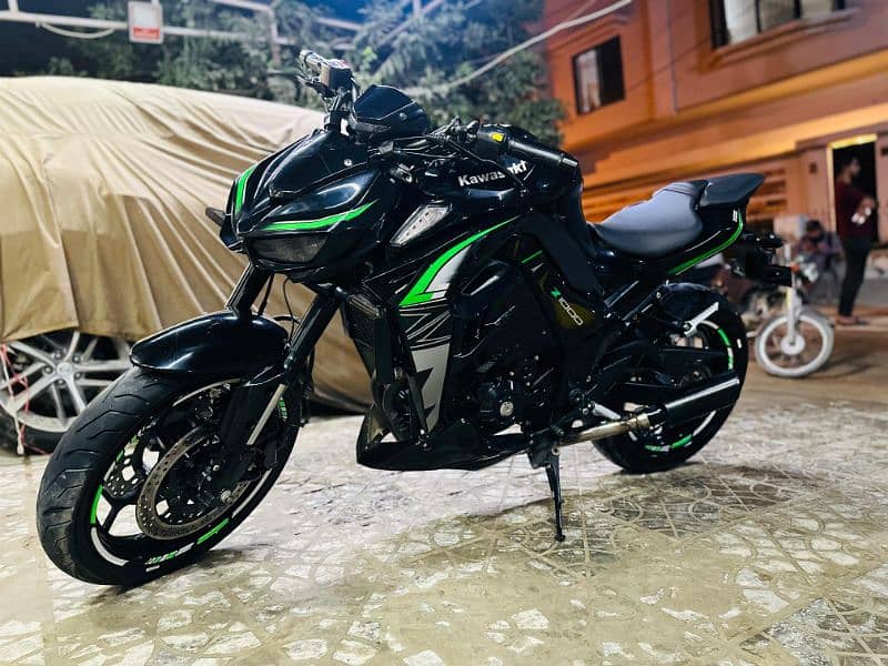 Kawasak Z1000 Replica 2022 1