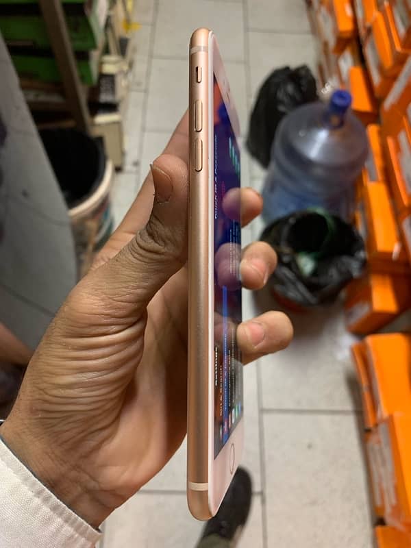 iPhone 8 Plus non pta 2