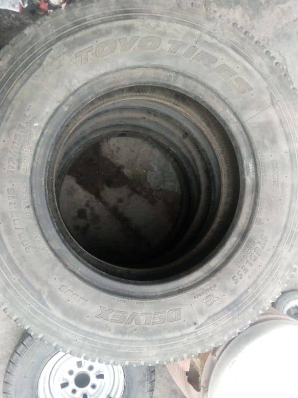 Tyres used in good condition 3