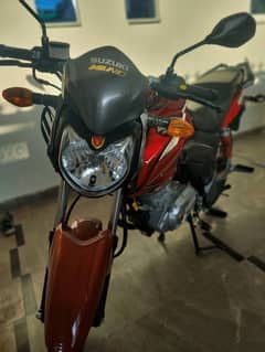 Brand new bike only 4400km driven Islamabad register