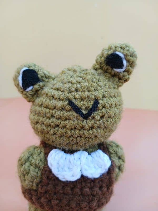 Crochet frog 3