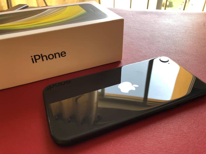 iPhone SE2020 NON PTA For Sale 3