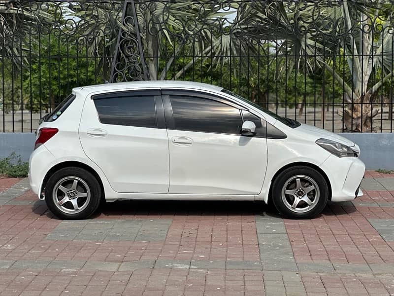 Toyota Vitz 2014 5