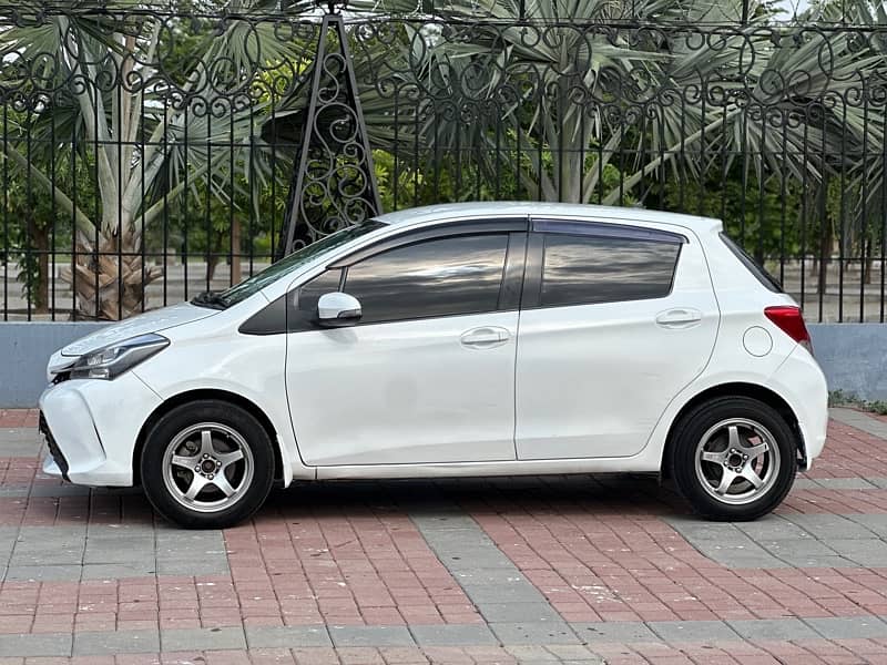 Toyota Vitz 2014 6