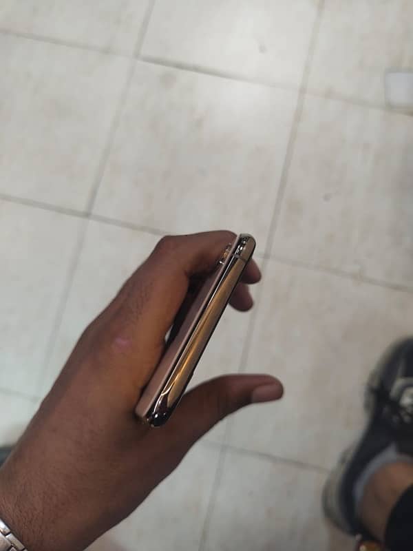 iphone xsmax gold water pack 6