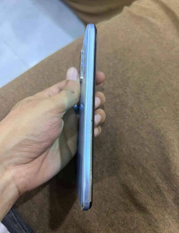 vivo Y33s 8GB Ram 128gb 5